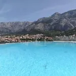 Lägenhet With Shared Rooftop Pool