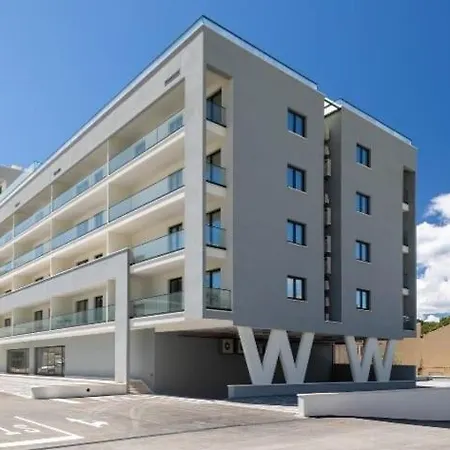 With Shared Rooftop Pool * Makarska