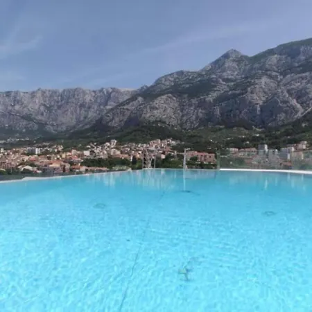 Apartment Apartment Makarska With Shared Rooftop Pool Makarska