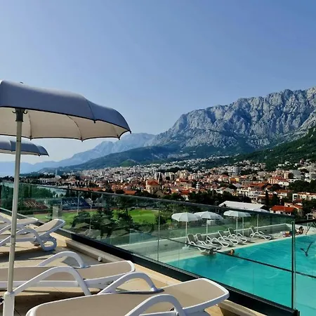 Apartment Makarska With Shared Rooftop Pool * Makarska